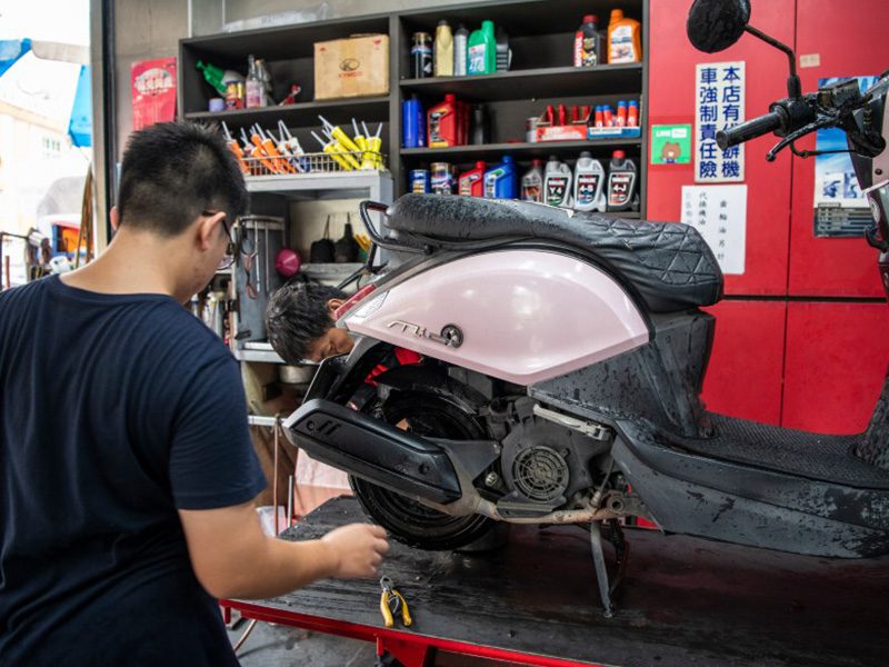 屏東sym合格認證機車行！保養維修一手包辦 更有租車服務