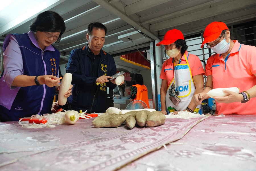 NG醜蔬果變魔術      李美珍支持惜食共餐     新北市共同減少糧食浪費