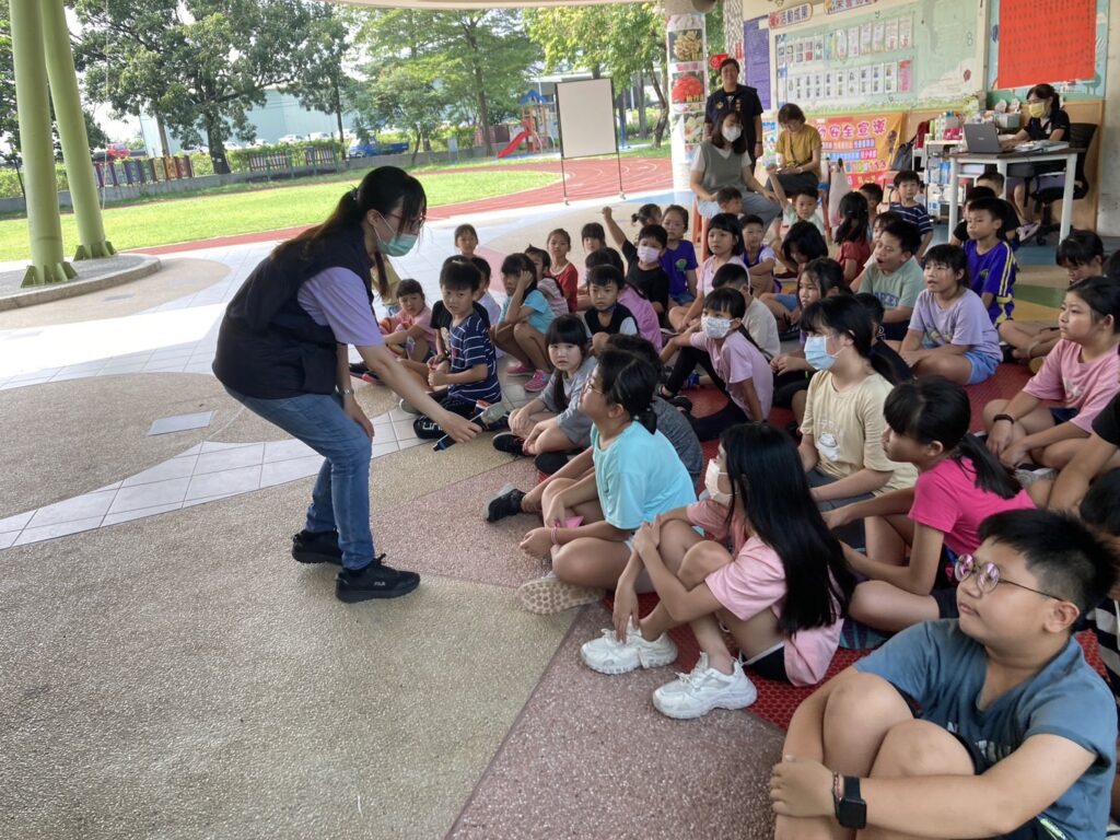 里警宣導團深入校園不遺餘力　宣導識詐、婦幼及交通安全