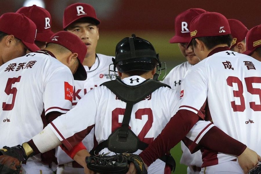 《CPBL》鞏冠開轟仍不敵暴力猿打線 樂天拿下主場首勝 台灣大賽2:1領先