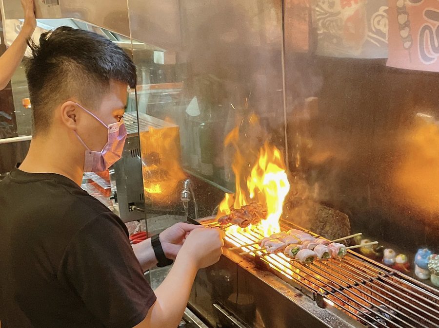 秉持職人精神 祭近百種好料寵客 「串岐日式居酒屋」享 視味覺饗宴