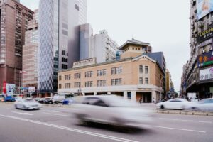 跟著文資地圖認識臺北歷史風景  漫步城中到攝影中心換貼紙