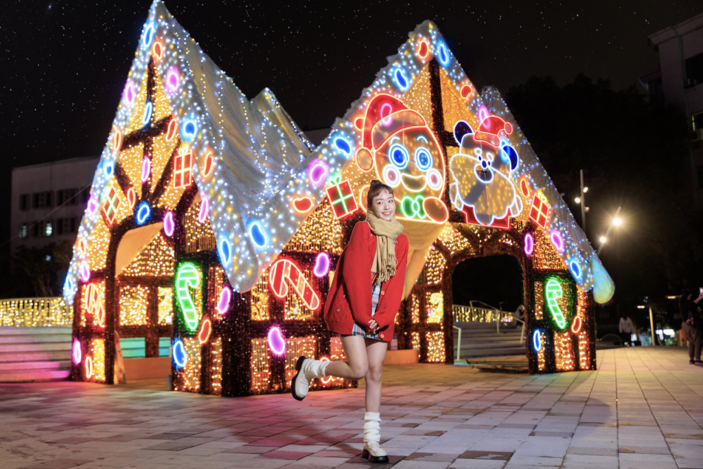 搭捷運進奇幻薑餅樂園     新北府中廣場耶誕城打造歡笑海洋     雷根糖限定明信片傳遞祝福