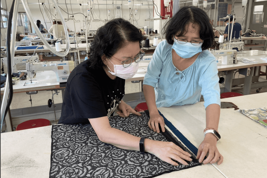 多一個技藝     人生多一分助力     新北市培訓不利處境婦女學抱枕並義賣