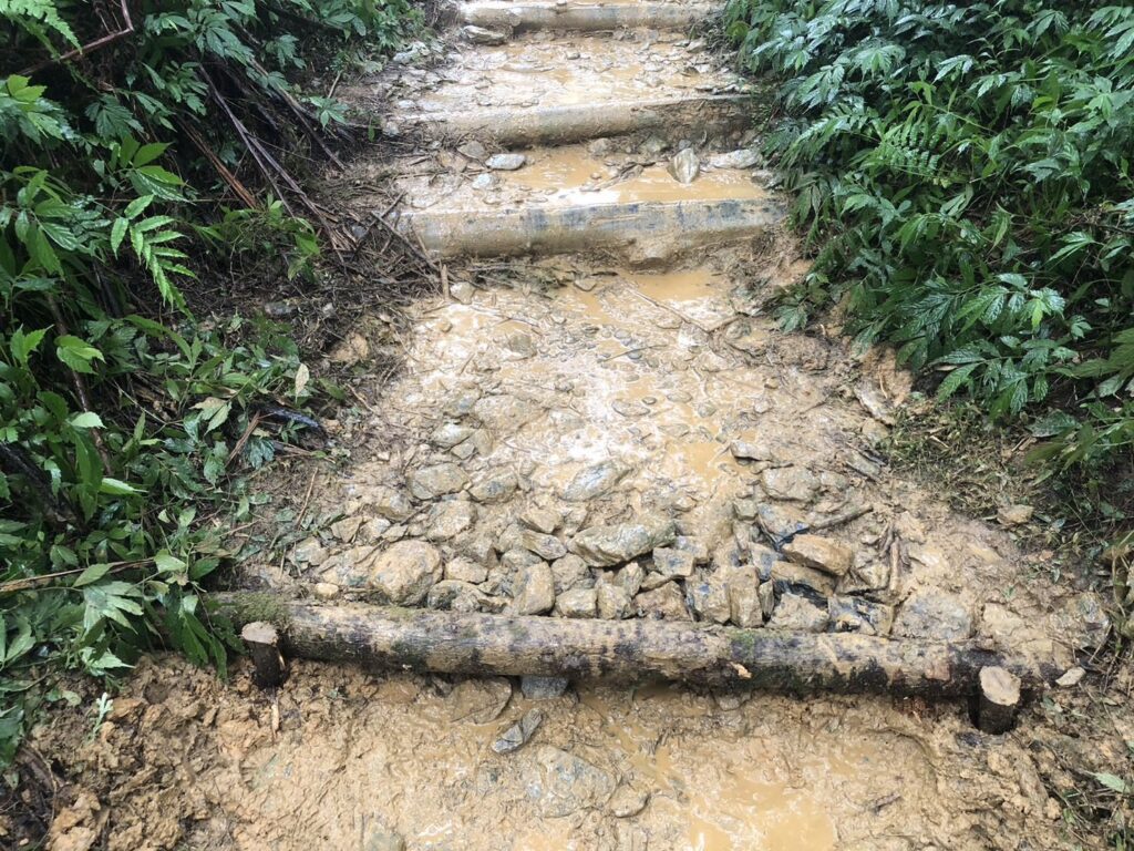 愛護宜蘭山林  松羅湖山徑維護手作步道