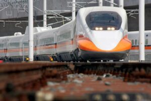 手刀搶票！高鐵返鄉選舉車票　明凌晨零時起開賣