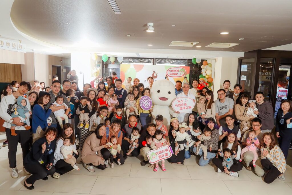 影音／秀傳產後護理之家三週年慶　寶寶運動會 爸媽使出渾身解數爭冠