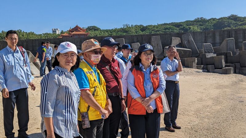 解決小琉球觀光與生態衝突 海委會三管齊下 管碧玲：生態承載上限、潮間帶、獨木舟等浮具需要總管理