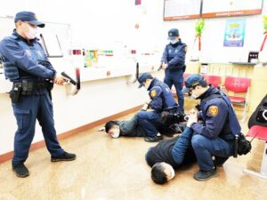 春節領錢免擔心 警察護鈔服務好安心