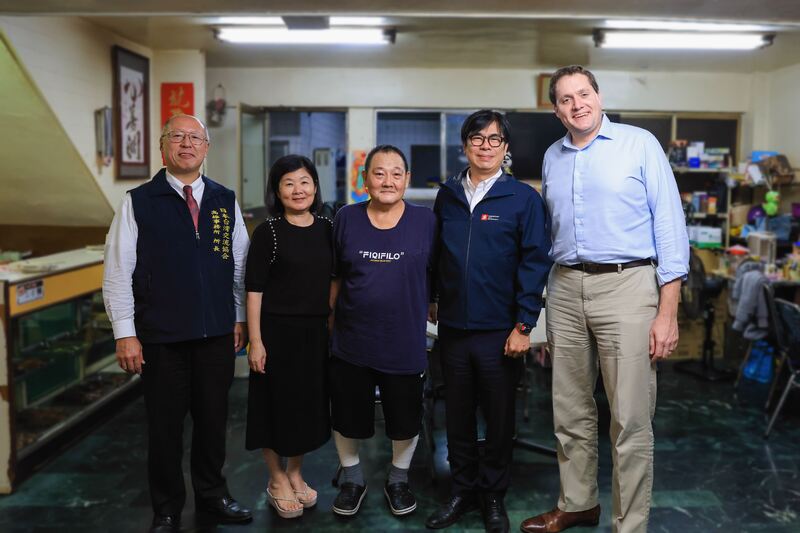 陳其邁帶路「美食會友」！與張子霖、奧正史大啖高雄在地麵食