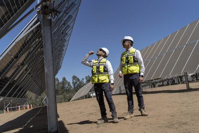 Zdeněk Sobotka 旗下 SOLEK 正在建造公司最大的太陽能發電廠 Leyda。該廠每年將產生近 200 GWh 的綠色能源