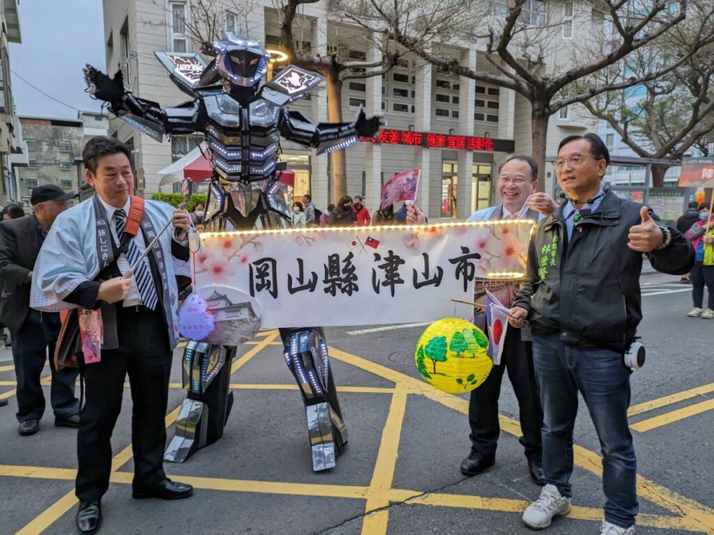 彰化古城踩街國際嘉年華　逾2千人參與炫麗熱鬧一整晚