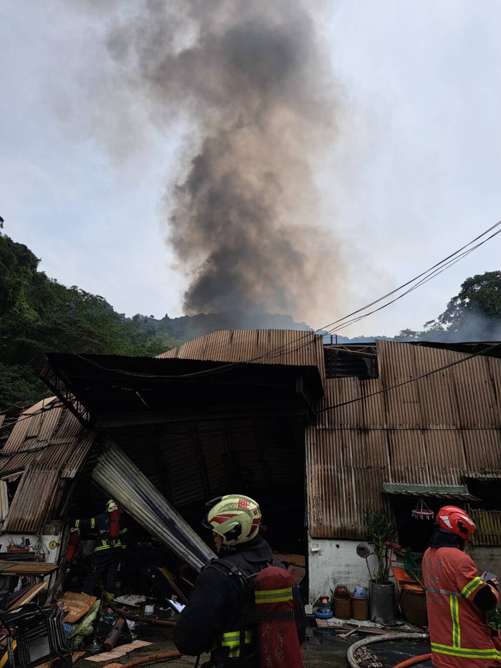 環保局速報     樹林工廠火災現場空氣淨化狀況穩定