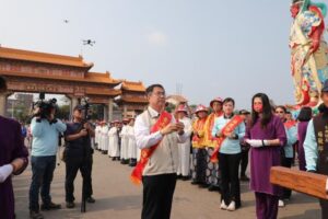 臺南鹿耳門聖母廟「土城香」禳災祈安香醮遶境大典 黃偉哲陪鹿耳門媽起駕出巡 三日刈香正式展開