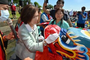 宜蘭縣龍舟賽競渡冬山河  30日開光點睛祭江