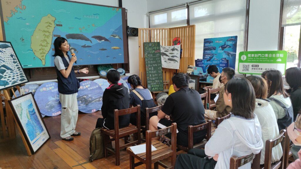 乘風破浪賞鯨初體驗 認識解說職人甘苦