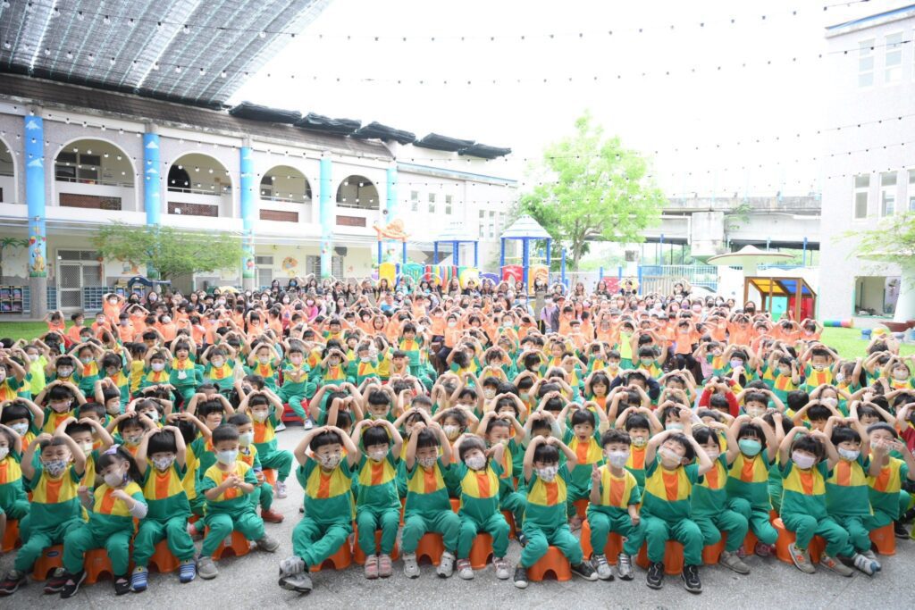 花蓮市幼母親節活動 傳達對媽媽的愛意