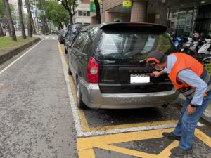 違規霸王車慘遭執行分署拖吊強制移送!!高市所再查獲5部逾檢註銷車輛!