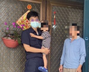 女童獨自離家逛大街　枋警及時協助助返家