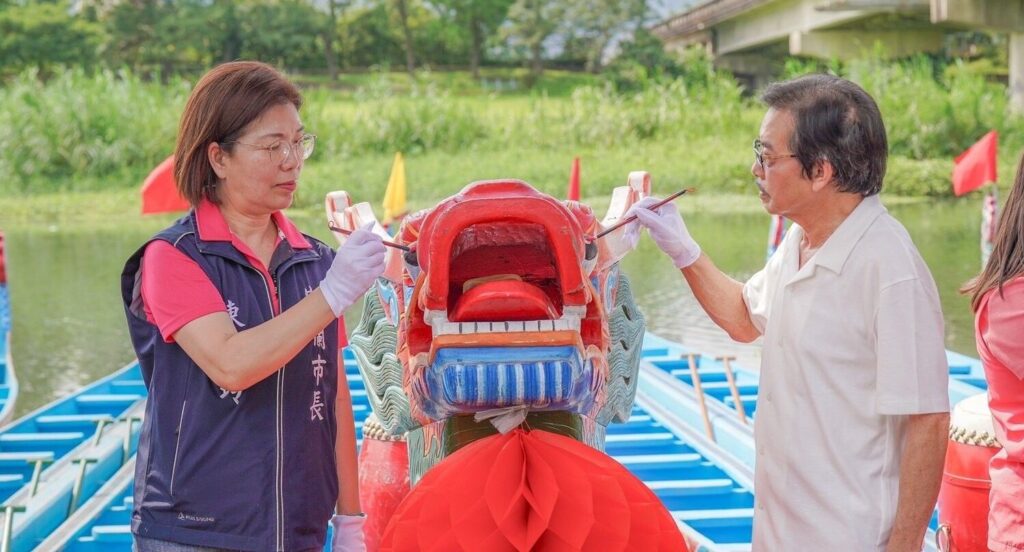 循古禮點睛祈福　宜蘭市龍舟賽端午登場