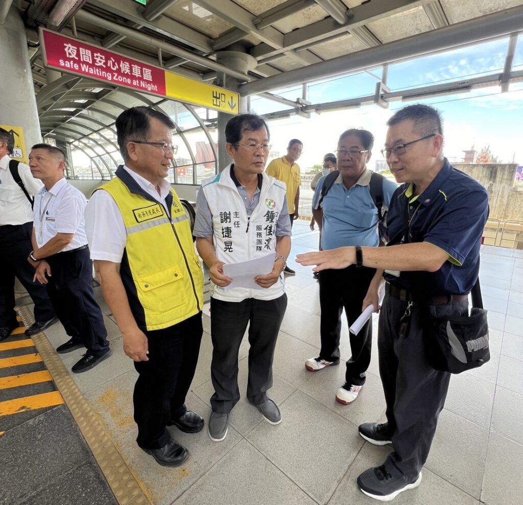 鍾佳濱關切屏東車站潑雨漏水問題　台鐵公司辦理改善會勘