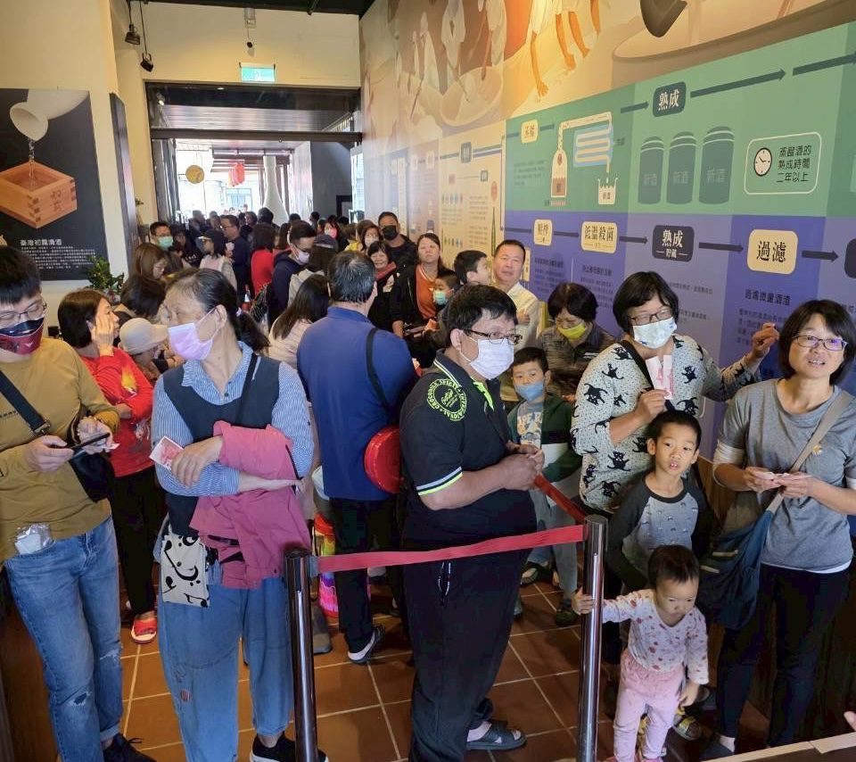 台中物調券第二天買氣全面提升！　市場、夜市、商圈人潮翻倍湧現 買氣直逼過年