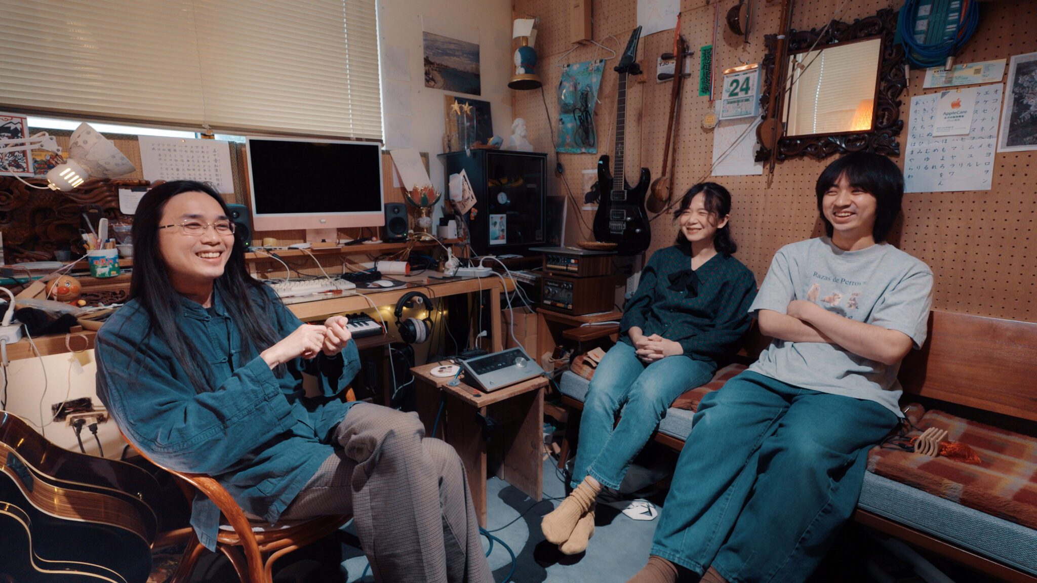 百合花樂團創作混血音樂實驗 以台語為核心 融合搖滾 藍調 雷鬼 放克並撞擊北管 南管 唸歌等傳統聲音