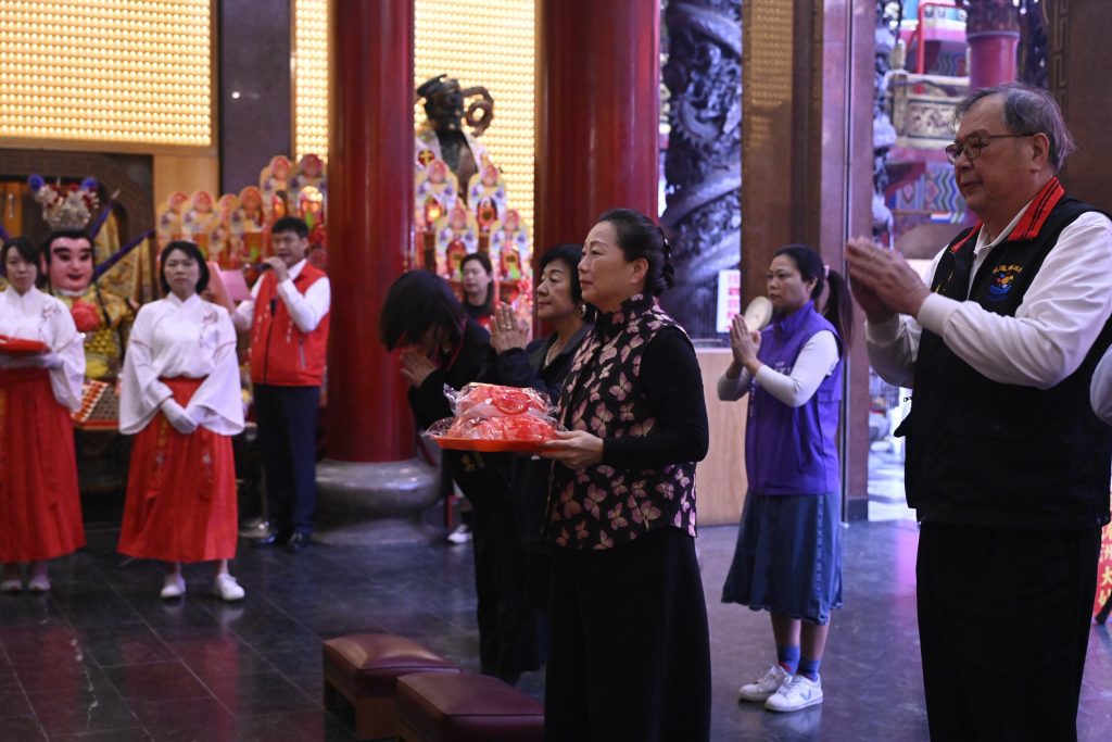 港天宮天上聖母建廟安座42週年  徐榛蔚率縣府團隊祈願花蓮安康無災