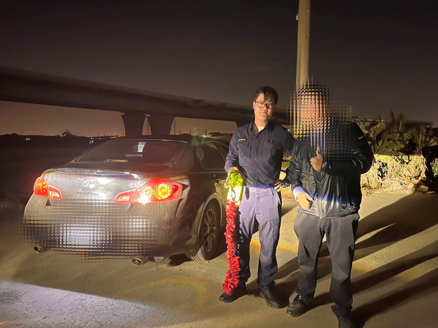 寒夜巡邏即時救援　埔鹽警暖心拖車助民眾脫困