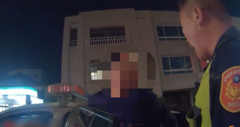 港灣新聞網 / 臨海一路行車糾紛 鼓山警方迅速到場查處 違規駕駛遭移送與重罰
