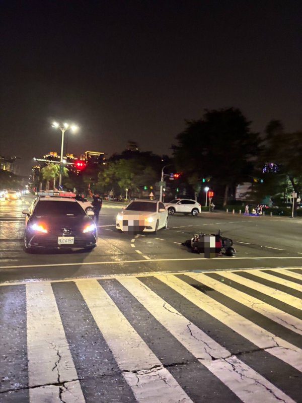 港灣新聞網／高雄五福一路車禍　新興分局籲減速慢行保安全