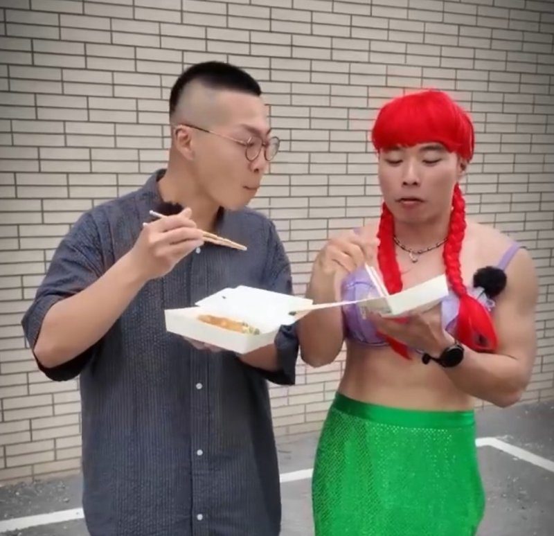 港灣新聞網 / 防詐也能很有梗　小港分局攜手網紅抽獎宣導識詐