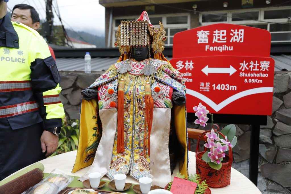 媽祖首搭林鐵「栩悅號」登阿里山　信仰文化串聯山海觀光