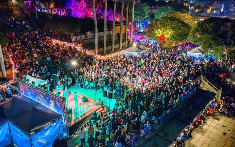 2026彰化月影燈季繽紛登場　八卦山風景區變裝成跳跳馬戲團　櫻桃小丸子陪伴大家歡樂迎接新年