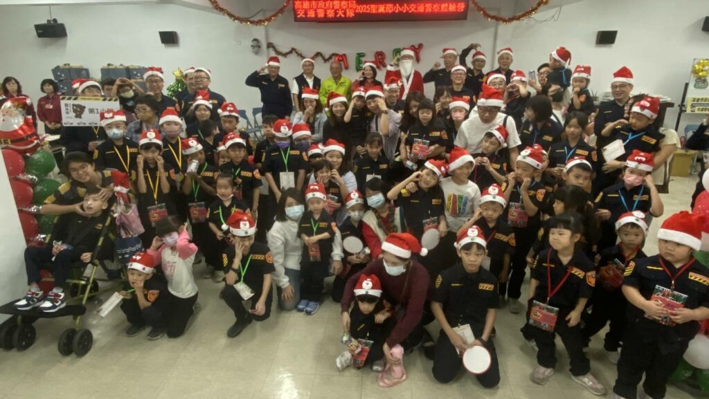 聖誕小小交警學交安也學自保　提升應變能力