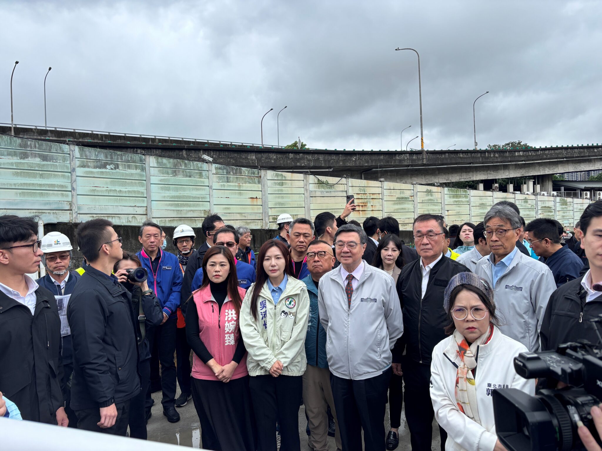 李四川陪同卓揆視察第一果菜市場　中央地方聯手補助冷鏈與拍賣系統建置