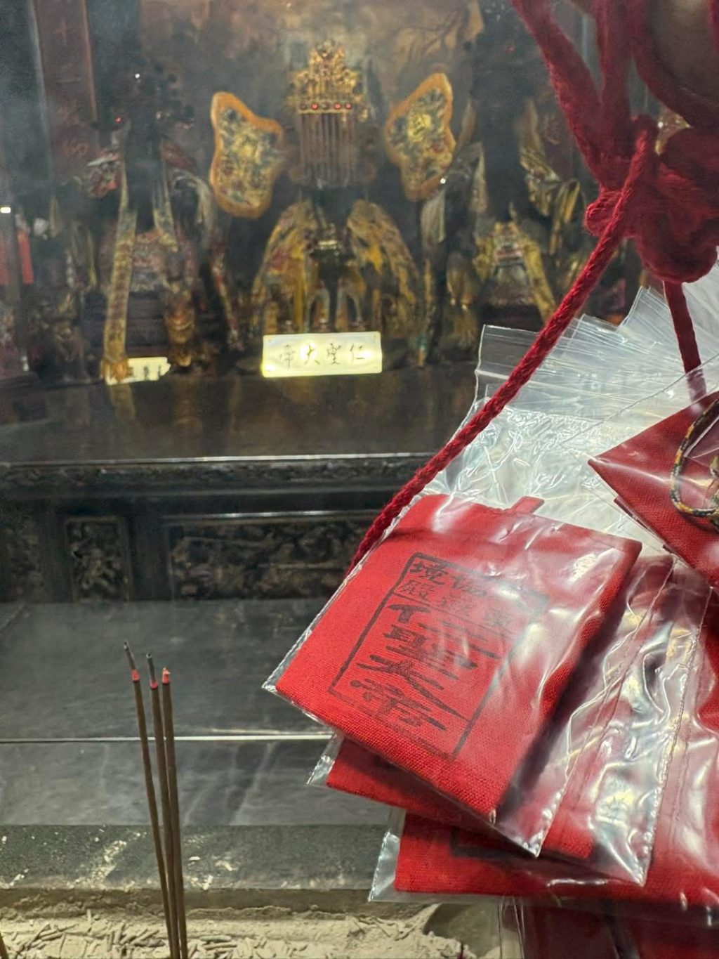 限量開光「香火袋」今晚溫暖發送    台南八協境東嶽大帝慈悲巡境加持