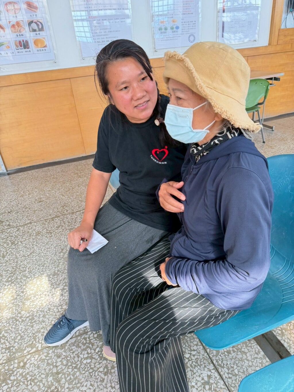 快樂聯盟；幫助藥癮者家屬前往監所探視　用陪伴～穩定高齡長輩的情緒