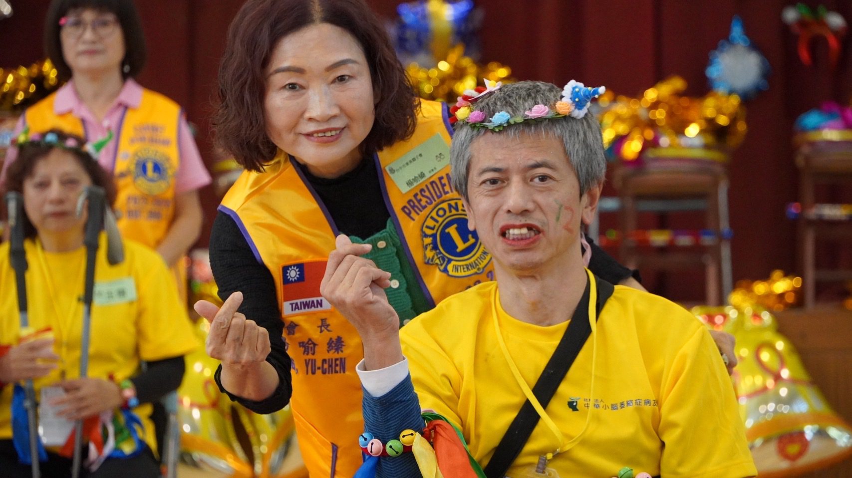 聖誕老人的鈴聲叮叮噹；　這群病友的故事更值得被聽見