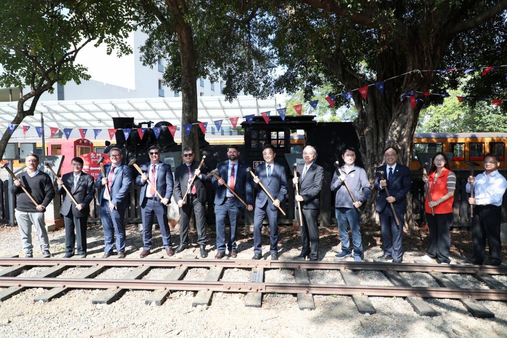 阿里山林鐵與澳洲之字形鐵路締結姊妹　黃敏惠見證拓展大洋洲合作