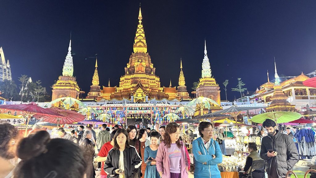 西雙版納星光夜市  璀璨燈火下的邊陲不夜城