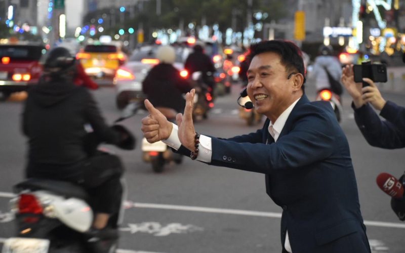 後來居上！許智傑：民調並列第一，並已經進入「黃金交叉」