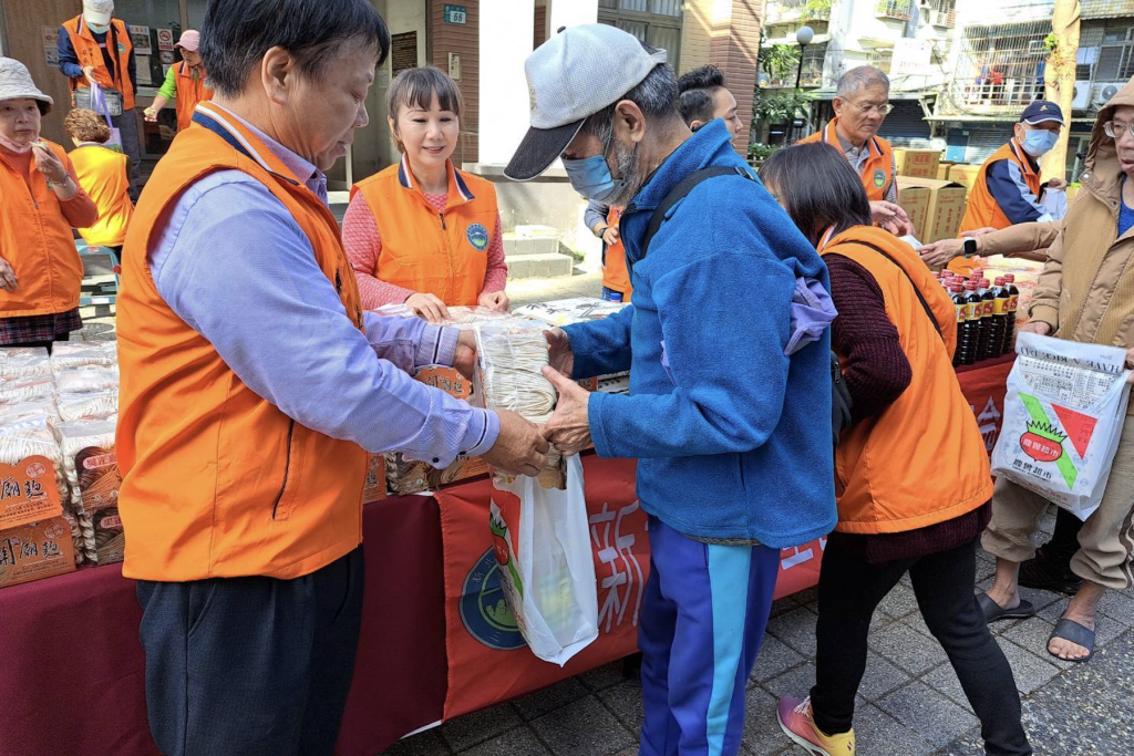 三重嘉義同鄉會連6年響應好日子平台！三場發放900份物資     總值54萬元