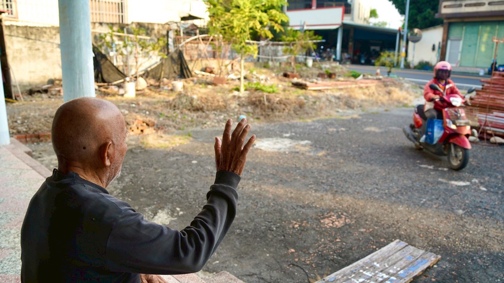 屏東長照送餐服務    志工把溫暖送進巷弄