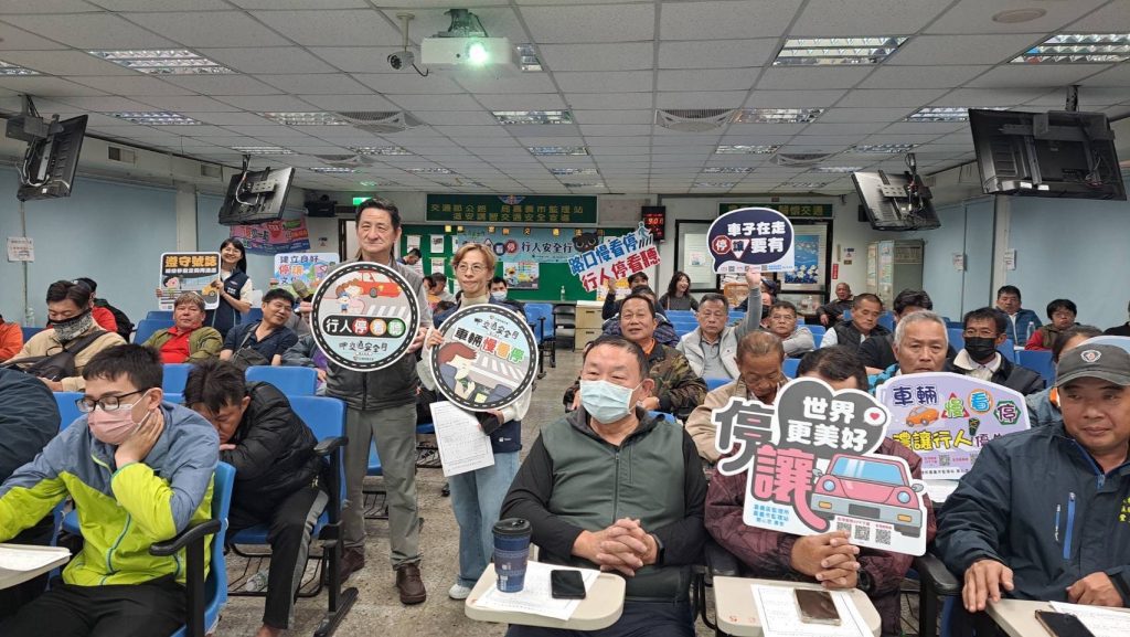 路口安全不鬆懈　嘉義市監理站強化大客車駕駛路口停讓意識
