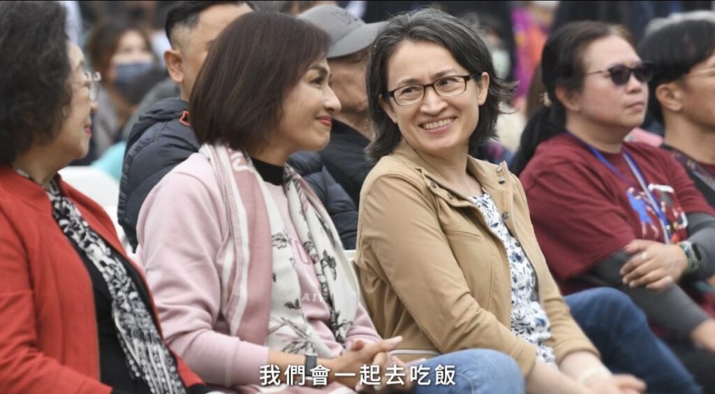 「開箱隨身幸運物！　邱議瑩曝光蕭美琴贈「戰貓幣」：關鍵時刻給我力量」