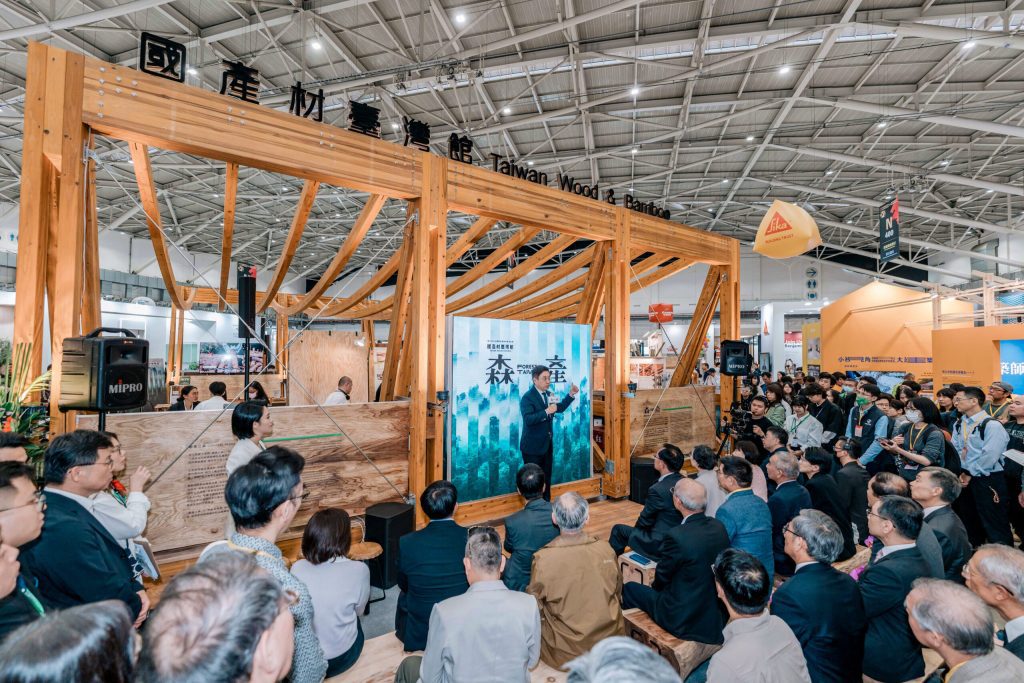 熱潮延燒！國產材臺灣館成打卡新景點　展現森林到城市的永續力量