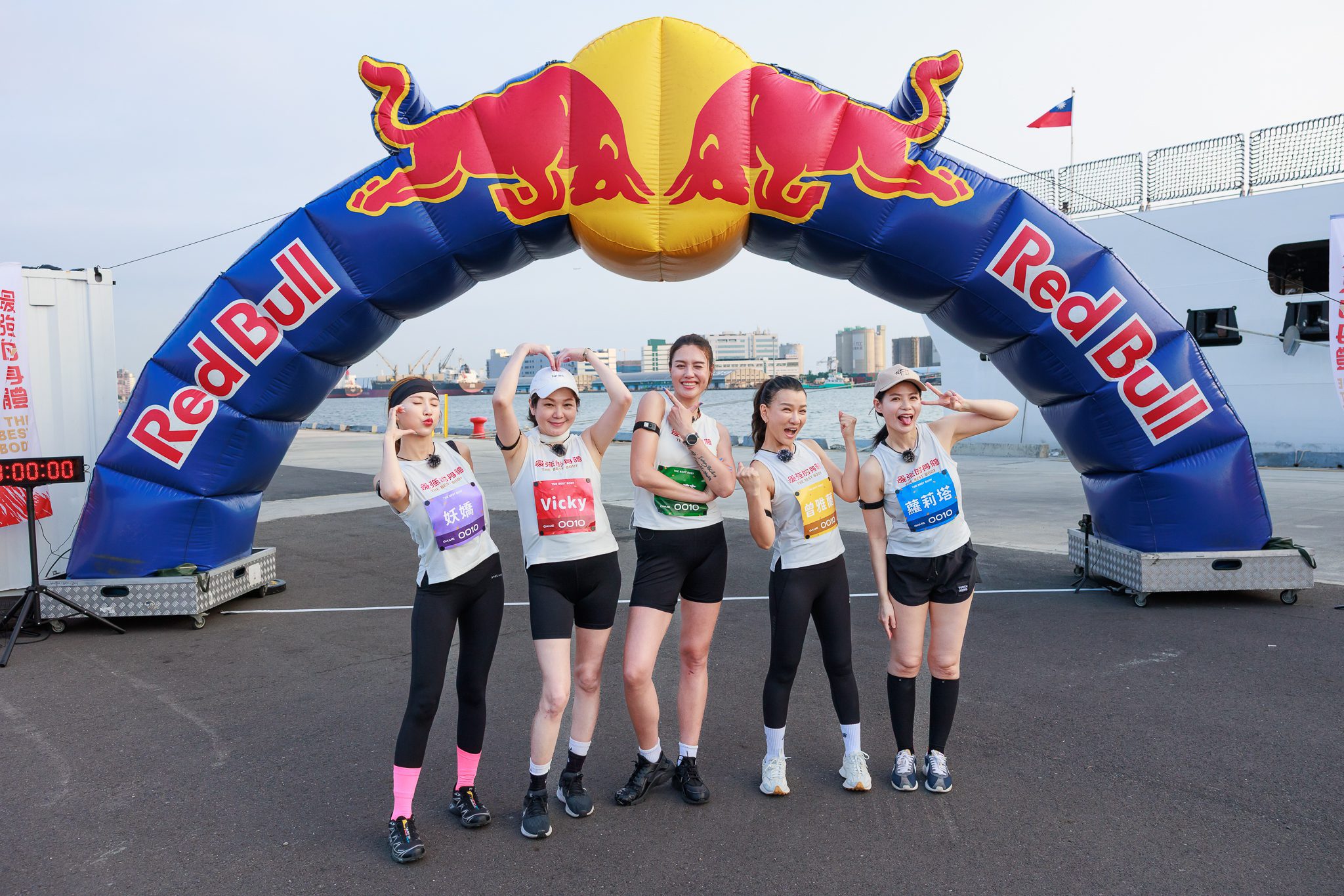 明星媽媽組火力全開 55 男單組展現實力體格