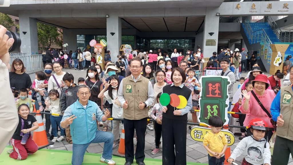 「包圍縣府 孩子作主」屏警打造交通教育體驗區　寓教於樂推動兒童交通教育