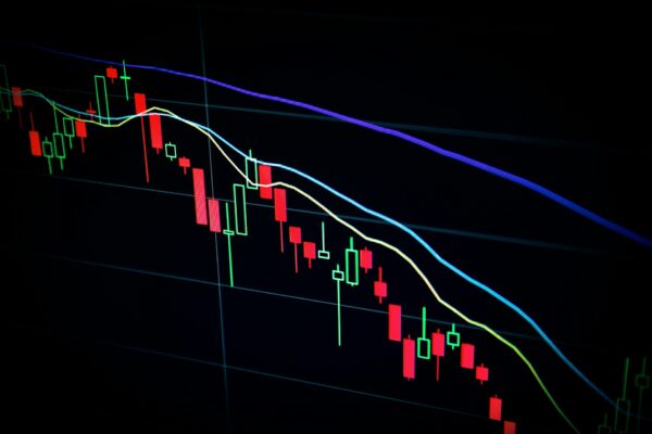 00929其實沒這麼糟？達人：指數調整看出端倪！